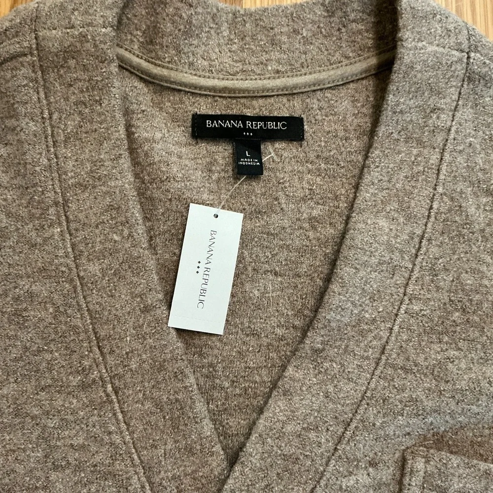 Banana Republic Mens Size L Boucle V Cardigan Camel Wool Blend Sweater NWT